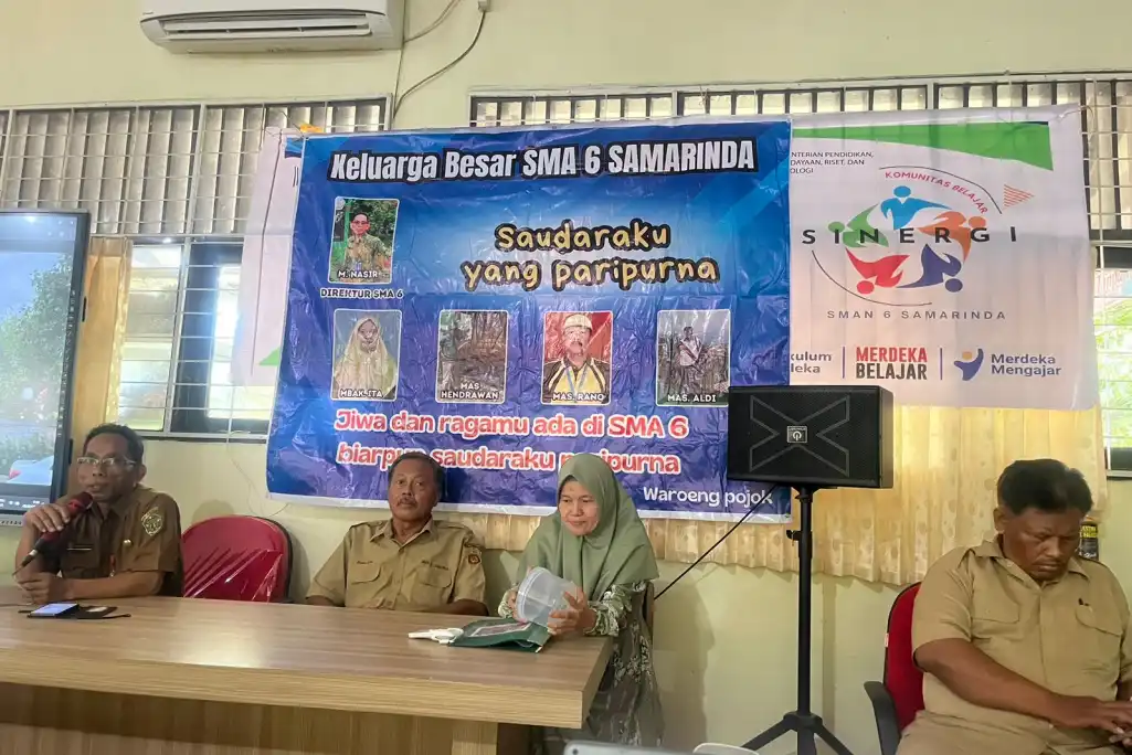 Pelepasan Purna Tugas di SMAN 6 Samarinda Penghormatan bagi Para Guru yang Mengabdi