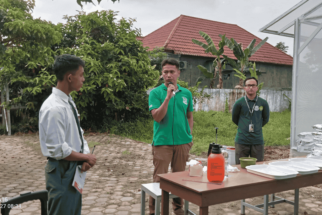 Kegiatan Sosialisasi Greenhouse di SMA Negeri 6 Samarinda